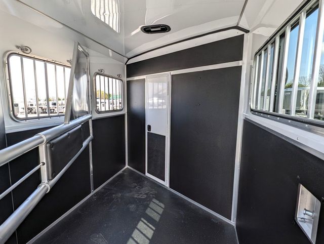 2026 Shadow 2 Horse Slant Bumper Pull Living Quarters  - 22977055 - 5