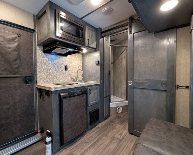 2026 Shadow 2 Horse Slant Bumper Pull Living Quarters w/ Slide  - 22983819 - 7