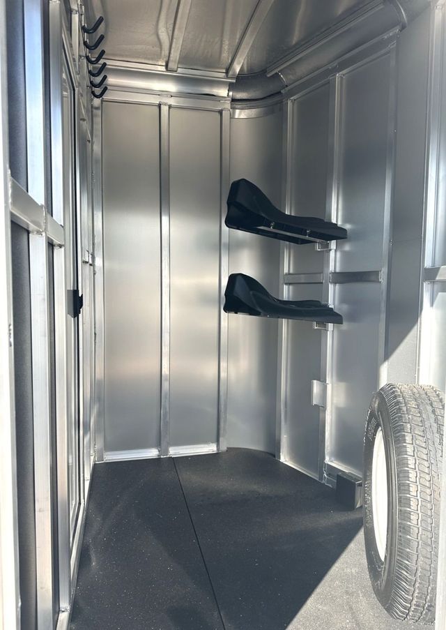 2026 Shadow 2 Horse Slant with Drop Feed Windows & Escape Door  - 22977069 - 2