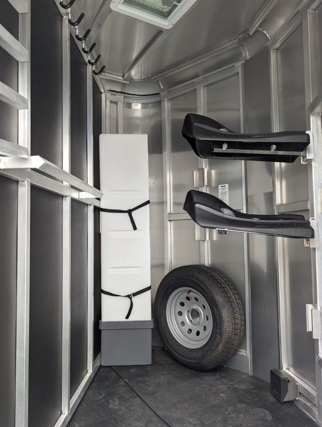 2026 Shadow 2 Horse Slant with Drop Feed Windows & Escape Door  - 23000627 - 2