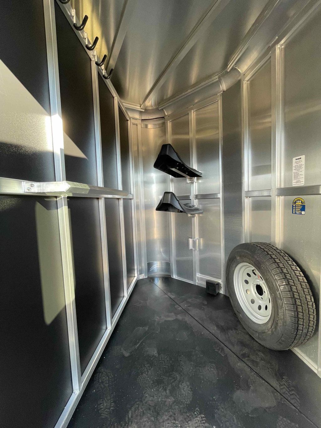 2026 Shadow 2 Horse Slant with Drop Feed Windows & Escape Door  - 22983801 - 4