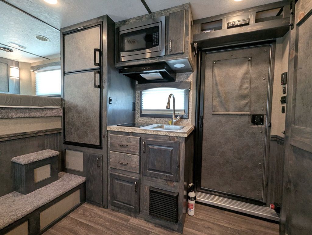 2026 Shadow 2 Horse Straight Load with 10'6 Living Quarters  - 22916578 - 9