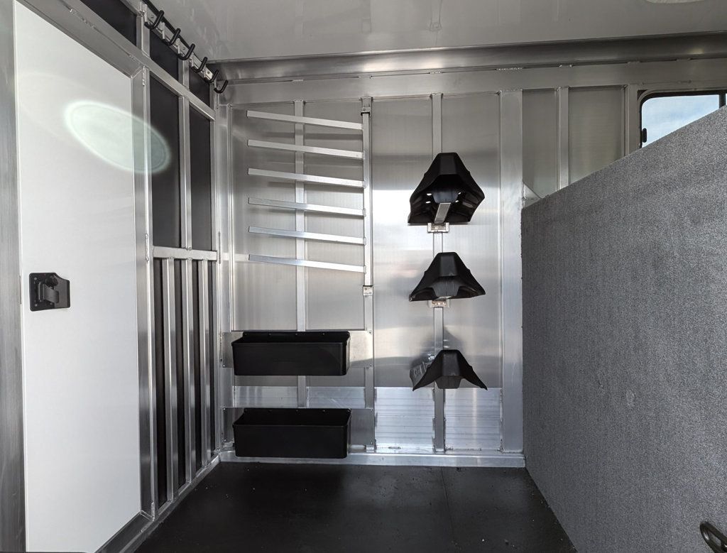 2026 Shadow 2+1 Straight Load w/ Box Stall and King Tack  - 22960335 - 4