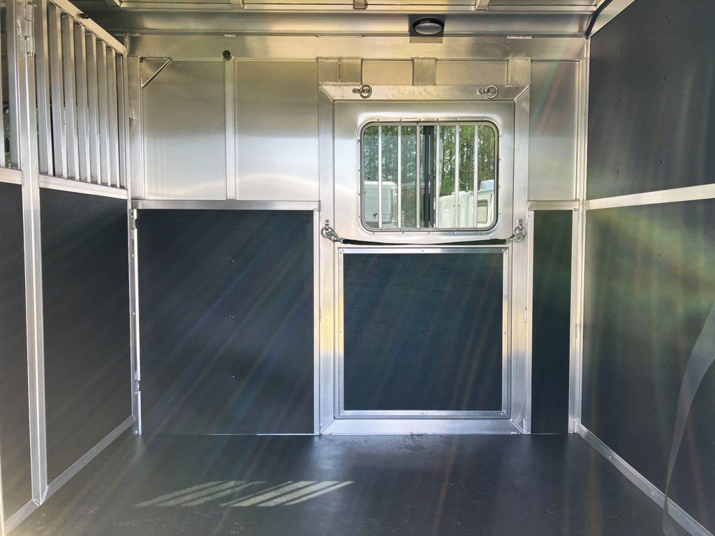 2026 Shadow 2+1 Straight Load with Box Stall  - 22953489 - 3