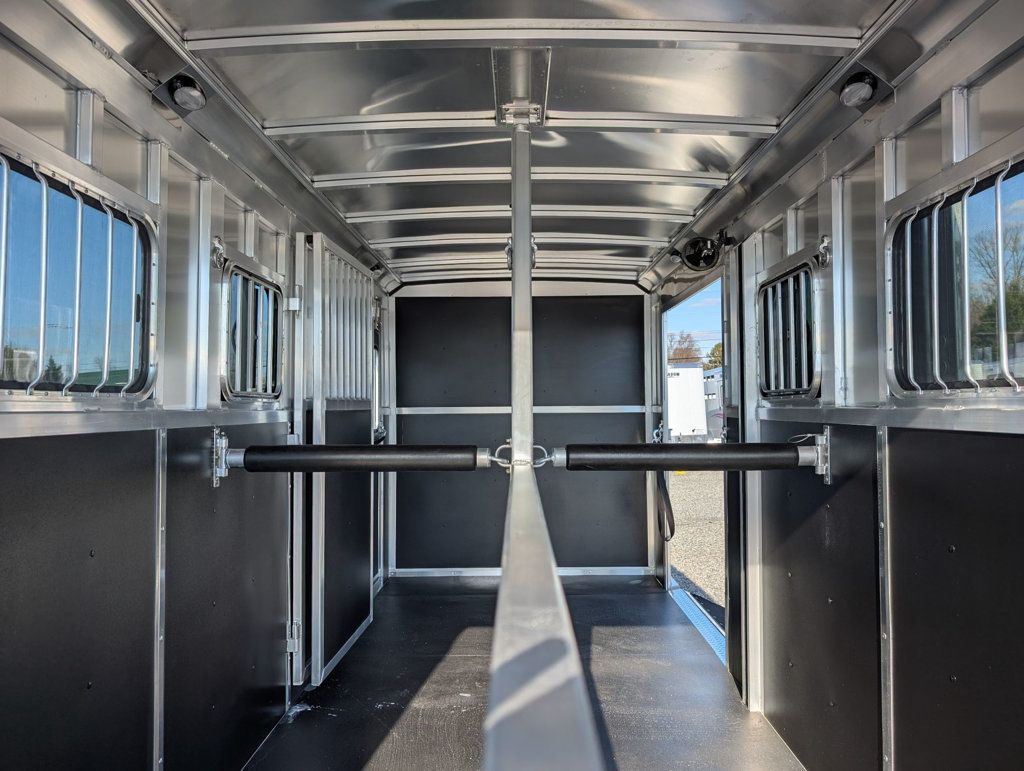 2026 Shadow 2+1 Straight Load with Box Stall  - 22953490 - 9