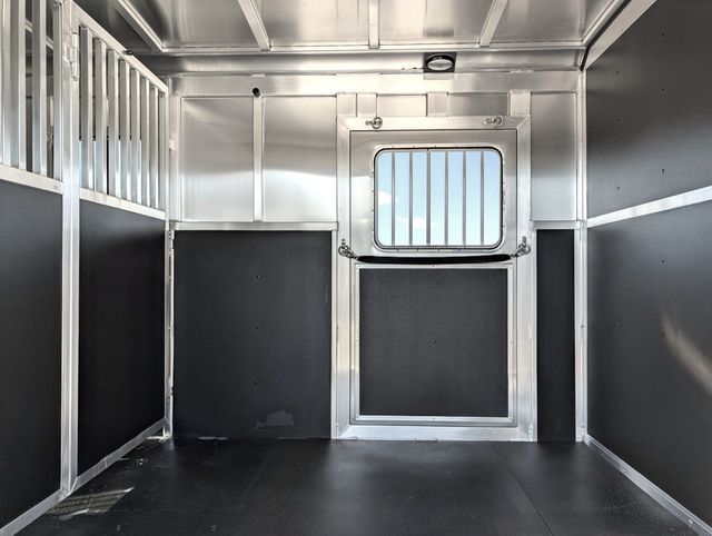 2026 Shadow 2+1 Straight Load with Box Stall  - 22953490 - 2