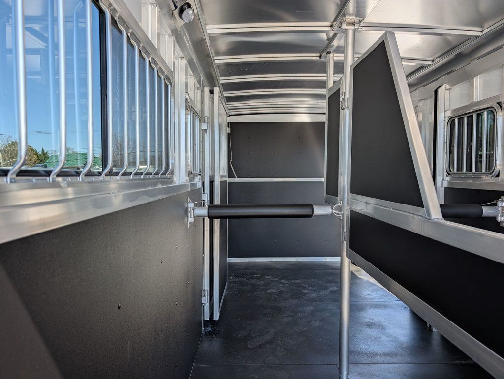 2026 Shadow 2+1 Straight Load with Box Stall  - 22999637 - 11