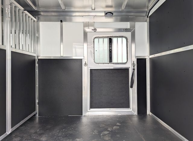 2026 Shadow 2+1 Straight Load with Box Stall  - 22999637 - 2