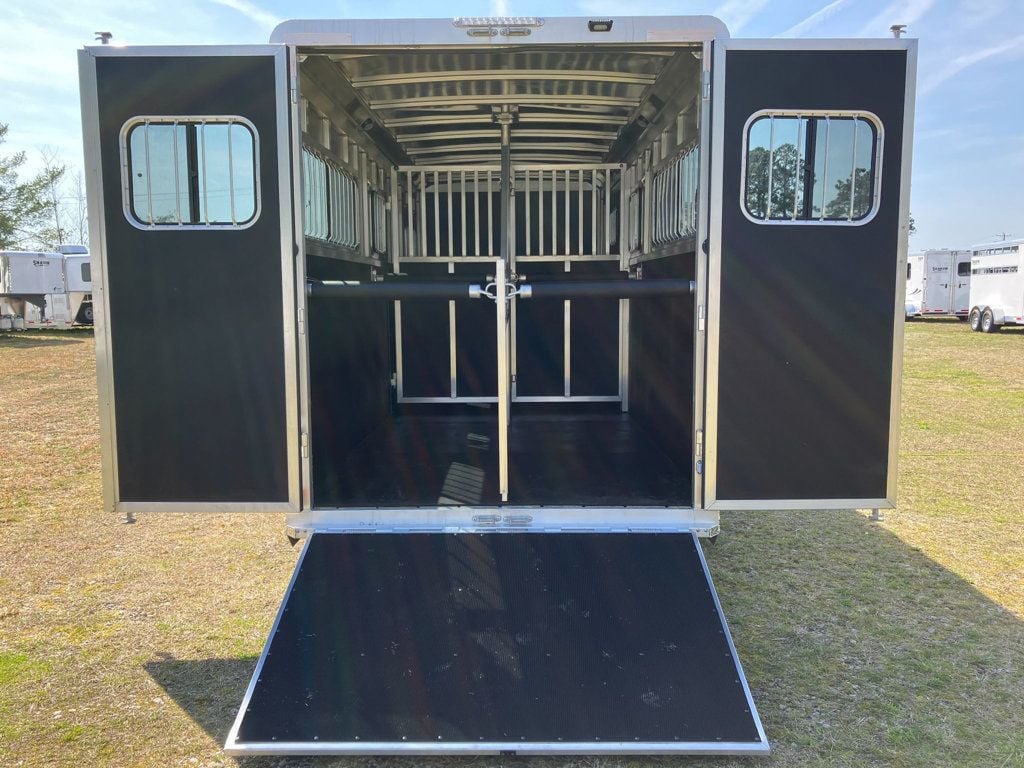 2026 Shadow 2+1 Straight Load with Box Stall  - 22914944 - 8
