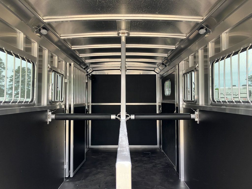 2026 Shadow 2+1 Straight Load with Box Stall  - 23023494 - 10