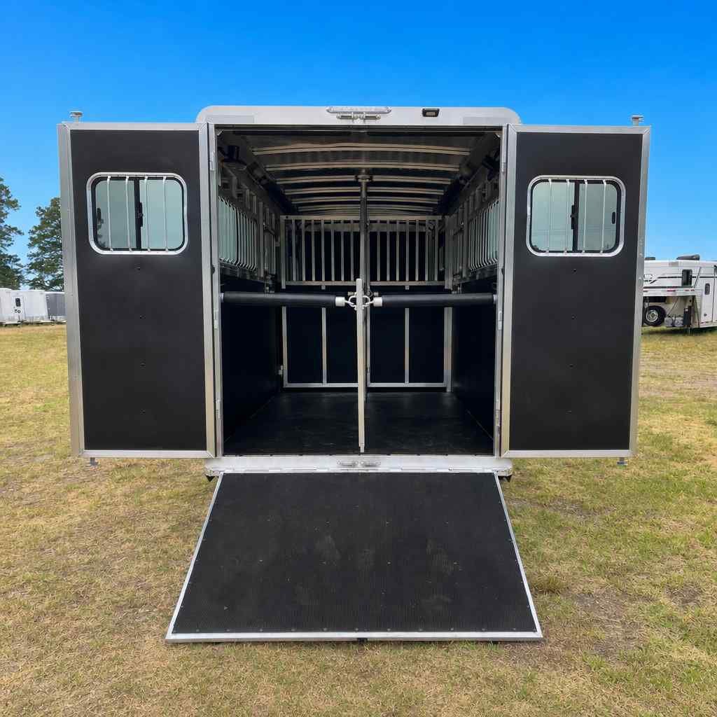 2026 Shadow 2+1 Straight Load with Box Stall  - 23023494 - 8