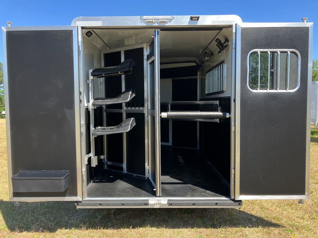 2026 Shadow 3 Horse Slant 10'6 Living Quarters w/ Slide  - 23016429 - 3