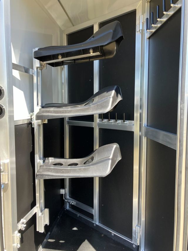 2026 Shadow 3 Horse Slant 10'6 Living Quarters w/ Slide  - 23016429 - 4