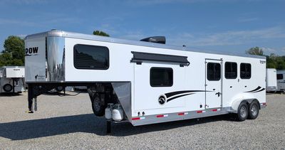 2026 Shadow 3 Horse Slant 10'6 Living Quarters with Slide