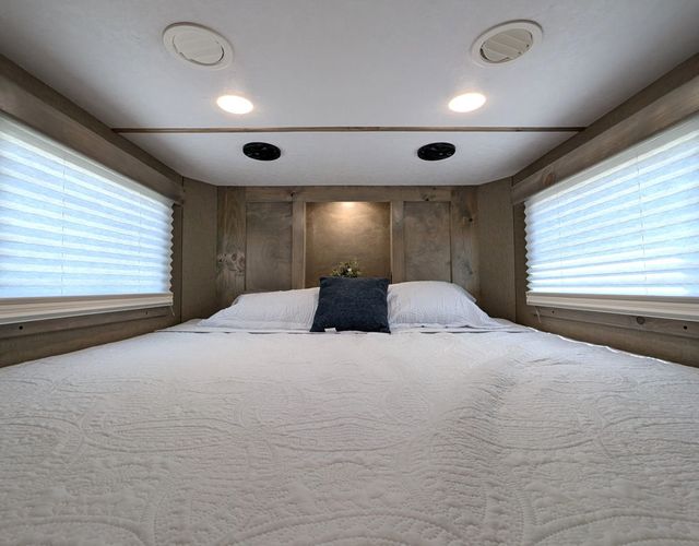 2026 Shadow 3 Horse Slant 10'6 Living Quarters with Slide  - 23032570 - 10