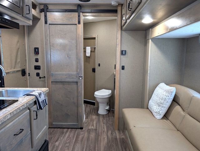 2026 Shadow 3 Horse Slant 10'6 Living Quarters with Slide  - 23032570 - 11