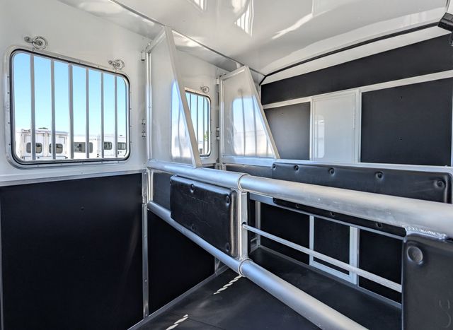 2026 Shadow 3 Horse Slant 10'6 Living Quarters with Slide  - 23032570 - 4
