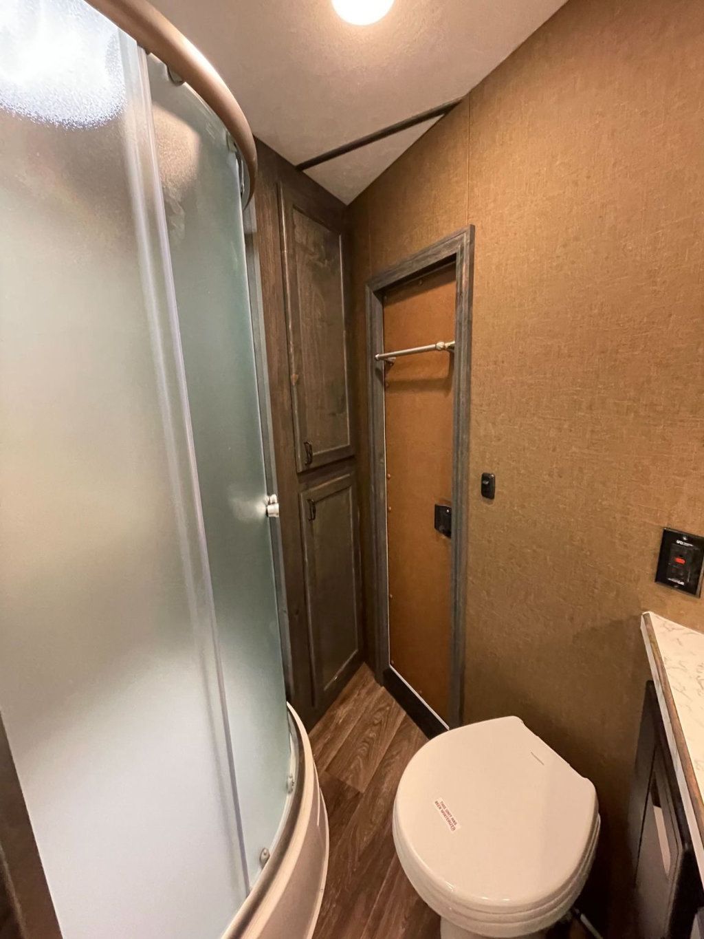 2026 Shadow 3 Horse Slant 10'6 Living Quarter-BIG Fridge!  - 23016429 - 14