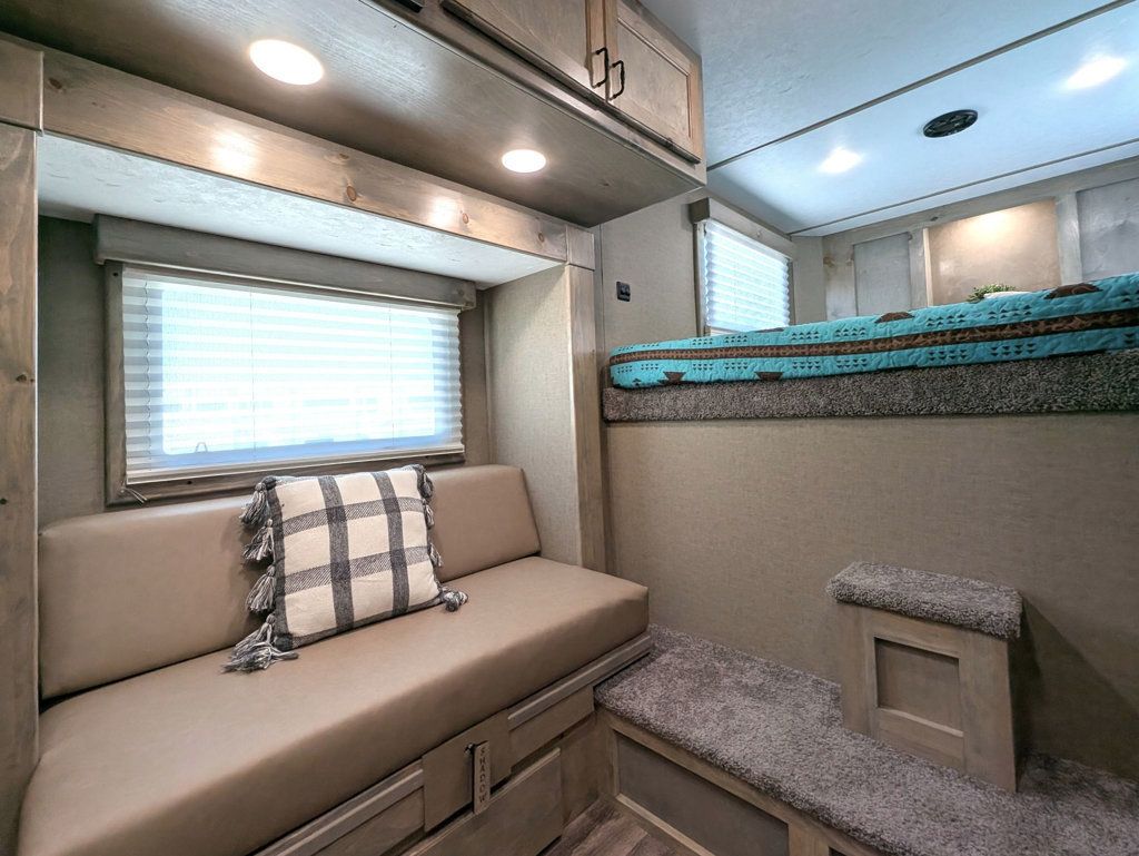 2026 Shadow 3 Horse Slant 7'6 Competitor Living Quarters  - 23035195 - 9