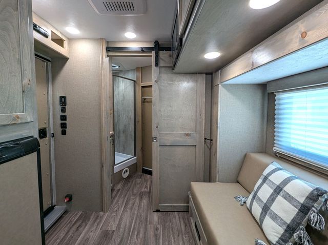 2026 Shadow 3 Horse Slant 7'6 Competitor Living Quarters  - 23035195 - 11