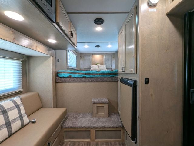 2026 Shadow 3 Horse Slant 7'6 Competitor Living Quarters  - 23035195 - 7