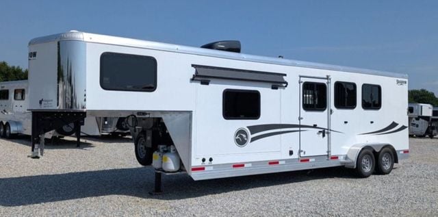 2026 Shadow 3 Horse Slant 9' Living Quarters w/ Slide  - 22983821 - 1
