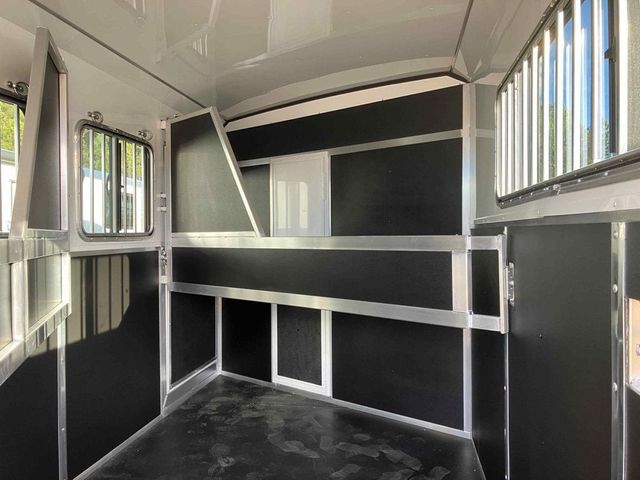 2026 Shadow 3 Horse Slant Load Weekender  - 23013580 - 8