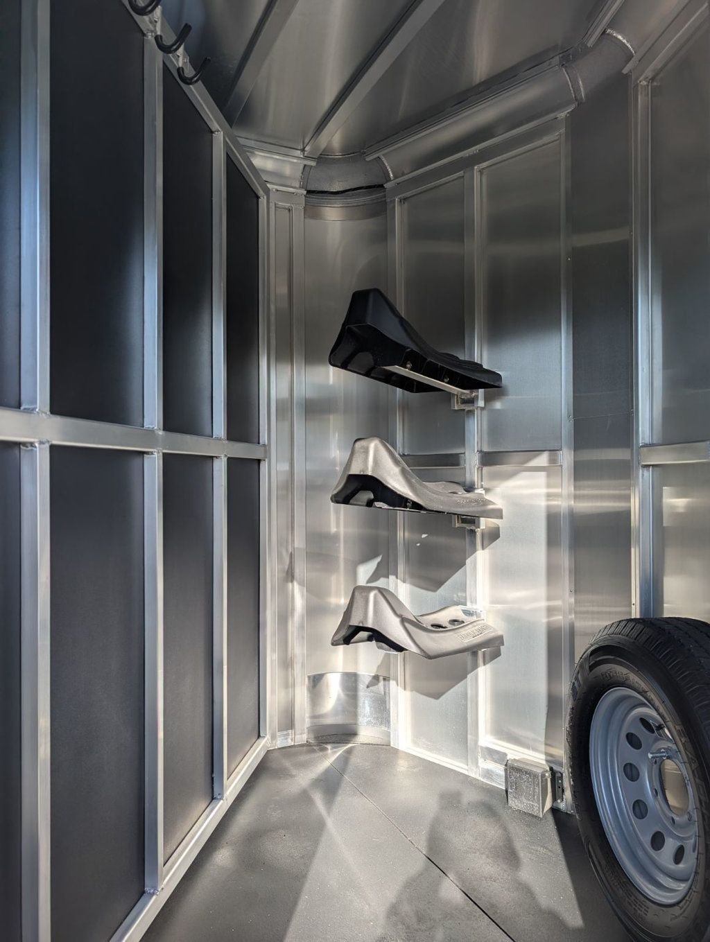 2026 Shadow 3 Horse Slant with Drop Feed Windows  - 22936759 - 3