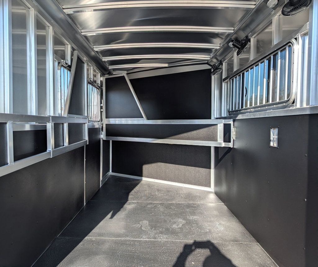 2026 Shadow 3 Horse Slant with Drop Feed Windows  - 22953403 - 8