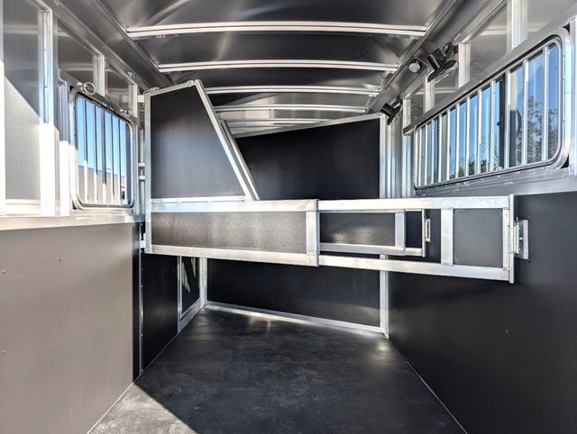 2026 Shadow 3 Horse Slant with Drop Feed Windows  - 22975979 - 6