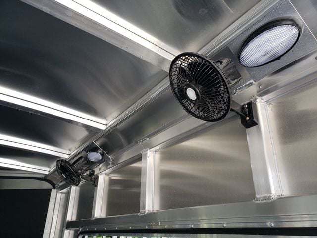 2026 Shadow 3 Horse Slant with Drop Feed Windows Goose Neck  - 22953924 - 9