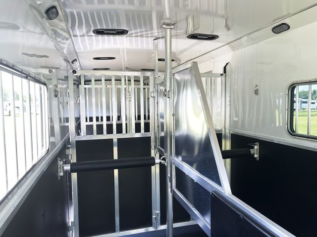 2026 Shadow 4 Horse Head to Head DRAFT w King Tack & Side Ramp  - 22904136 - 9