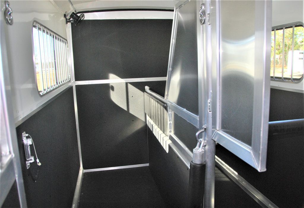 2026 Shadow 4 Horse Head to Head DRAFT w King Tack & Side Ramp  - 22904136 - 14