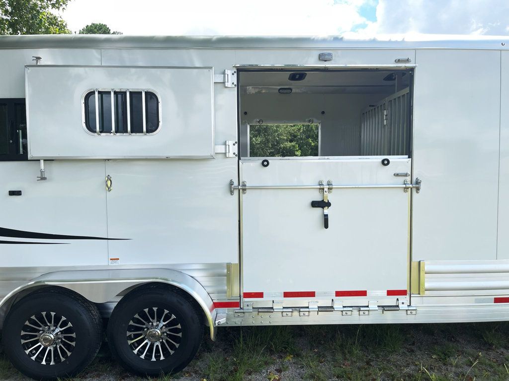 2026 Shadow 4 Horse Head to Head DRAFT w King Tack & Side Ramp  - 22904136 - 15