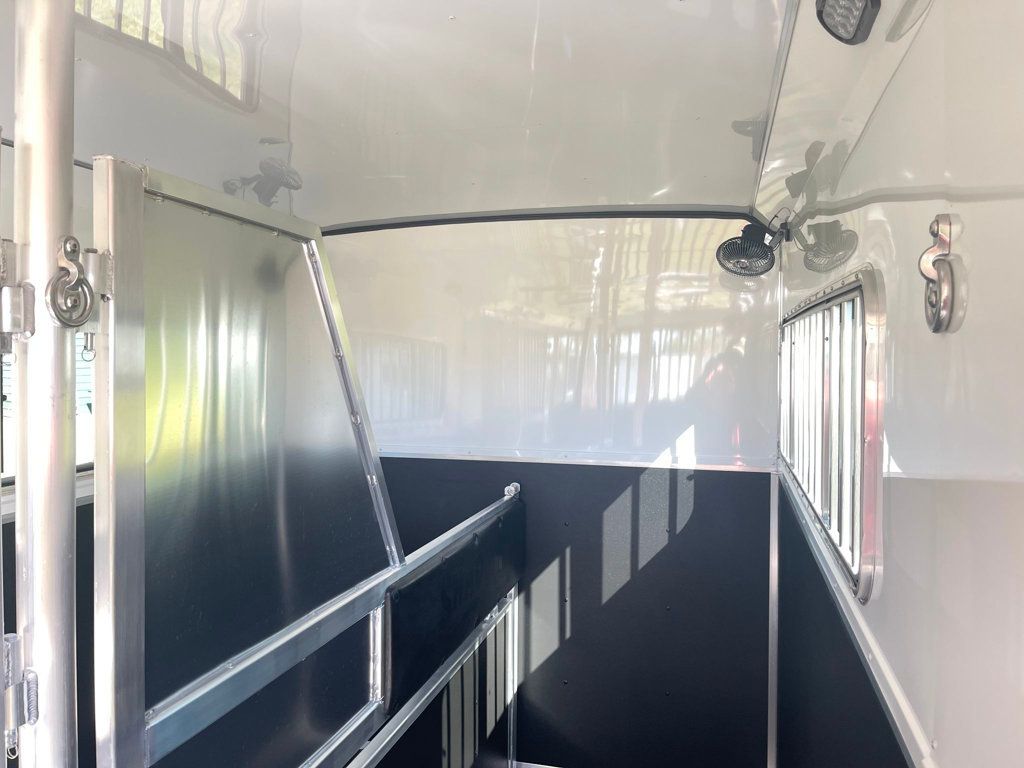 2026 Shadow 4 Horse Head to Head KingPro with Side Ramp  - 22932032 - 16