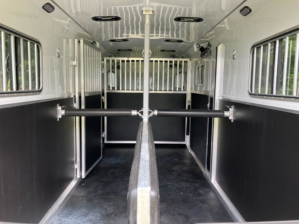 2026 Shadow 4 Horse Head to Head with Box Stall and King Tack  - 22925187 - 12