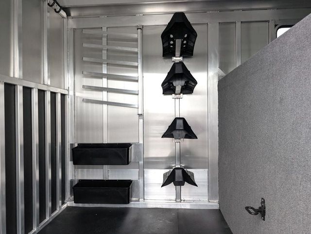 2026 Shadow 4 Horse Head to Head with Box Stall and Side Ramp  - 22942792 - 1