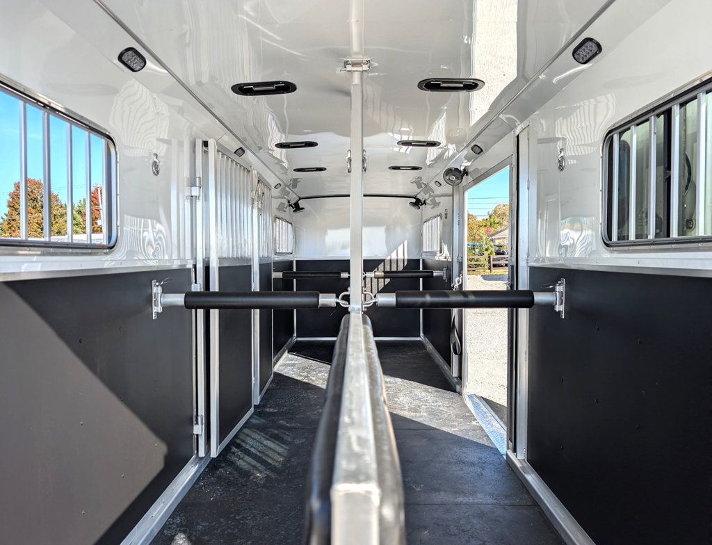 2026 Shadow 4 Horse Head to Head with Box Stall and Side Ramp  - 22986911 - 11