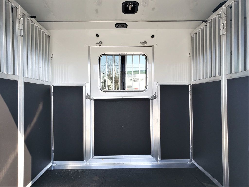 2026 Shadow 4 Horse Head to Head with Box Stall and Side Ramp  - 22986911 - 2