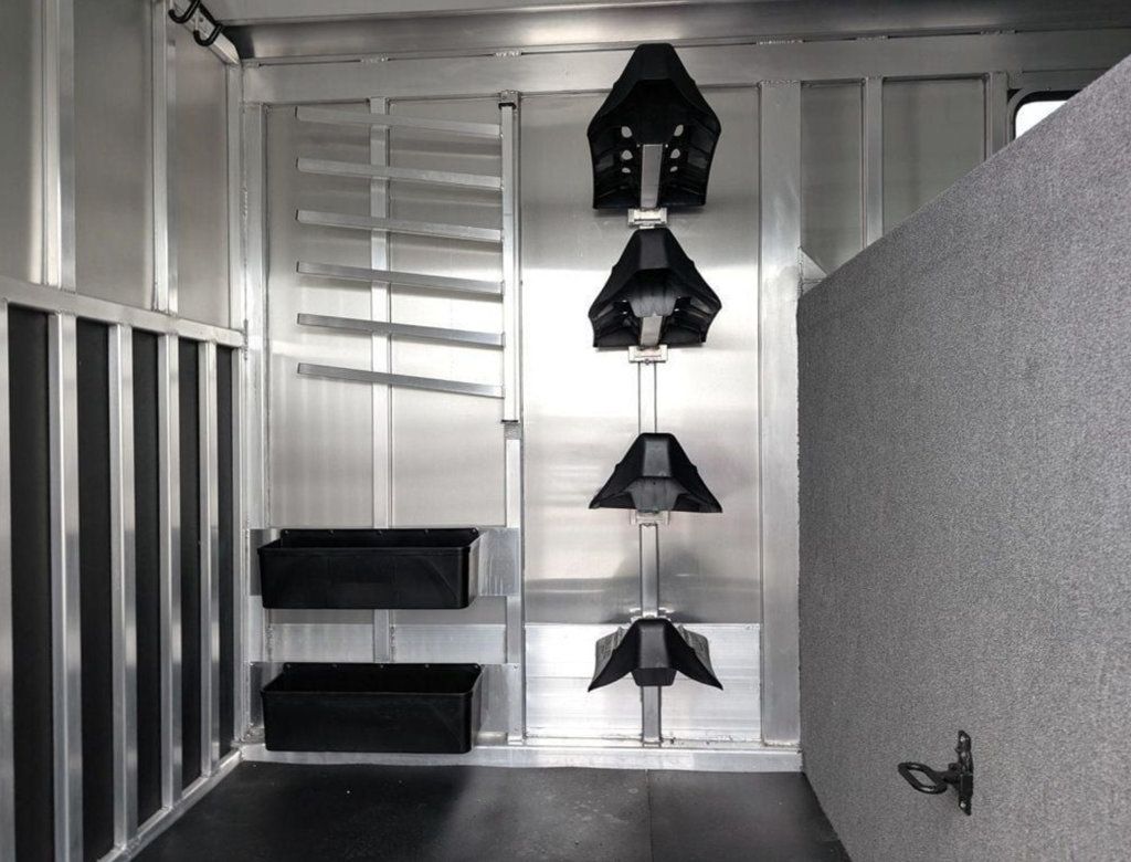 2026 Shadow 4 Horse Head to Head with Box Stall and Side Ramp  - 22986911 - 4