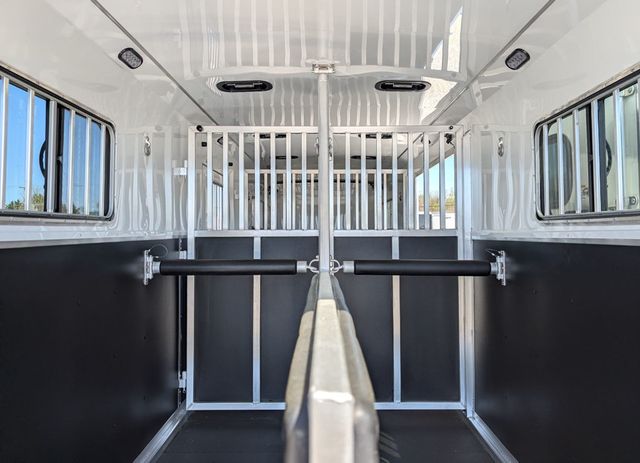 2026 Shadow 4 Horse Head to Head with Box Stall and Side Ramp  - 23009238 - 7