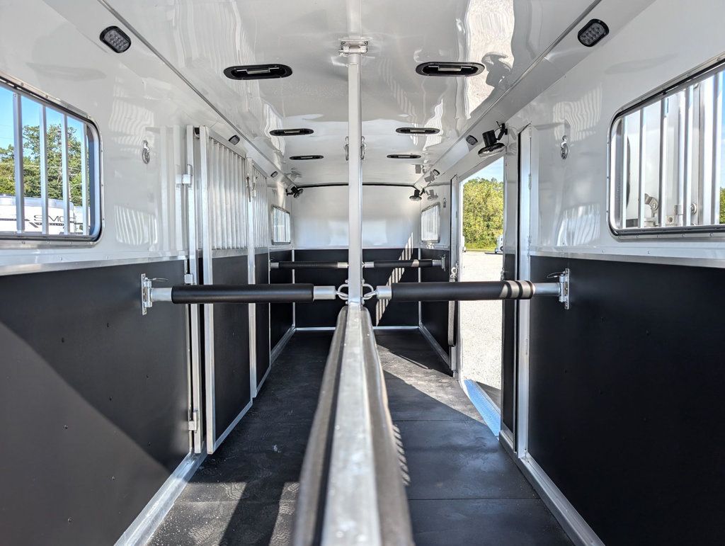 2026 Shadow 4 Horse Head to Head with King Tack & Side Ramp  - 22973584 - 10