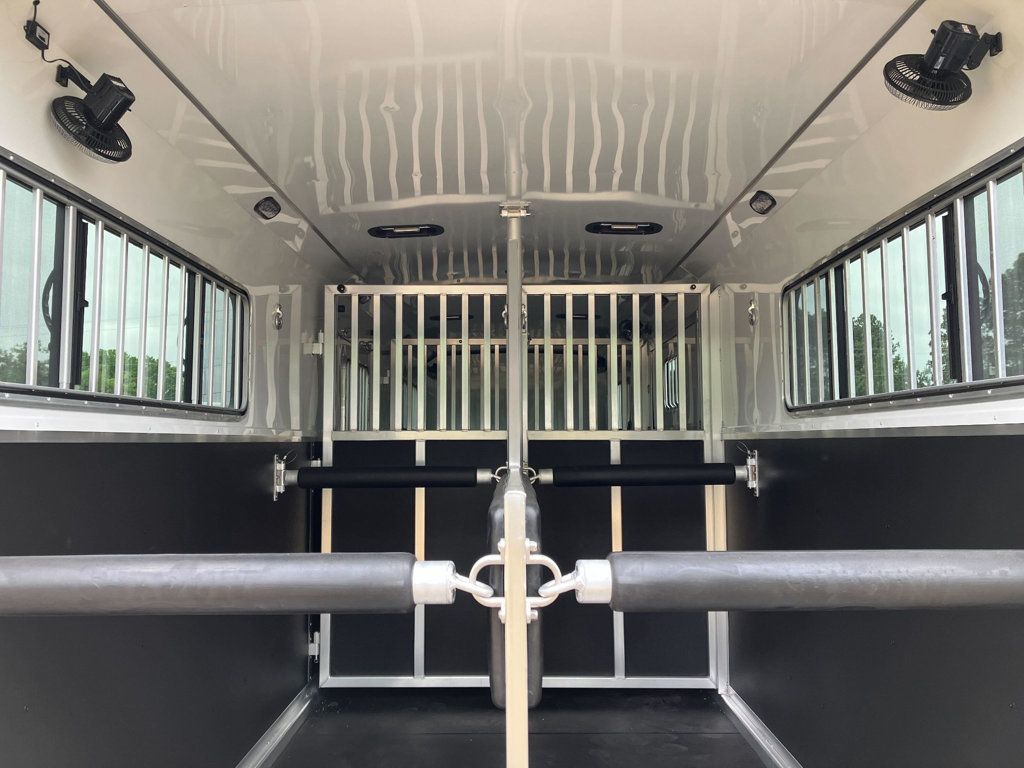 2026 Shadow 4 Horse Head to Head with King Tack & Side Ramp  - 23020228 - 9