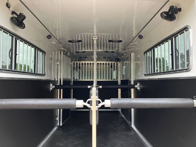 2026 Shadow 4 Horse Head to Head with King Tack & Side Ramp  - 23020228 - 10