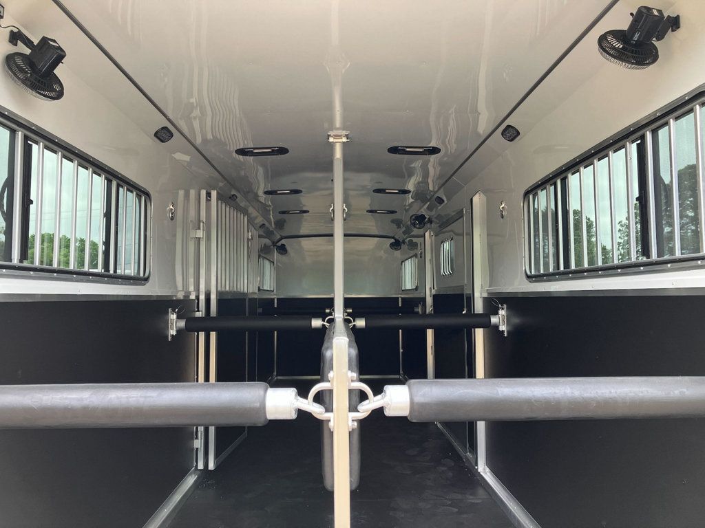 2026 Shadow 4 Horse Head to Head with King Tack & Side Ramp  - 23020228 - 11