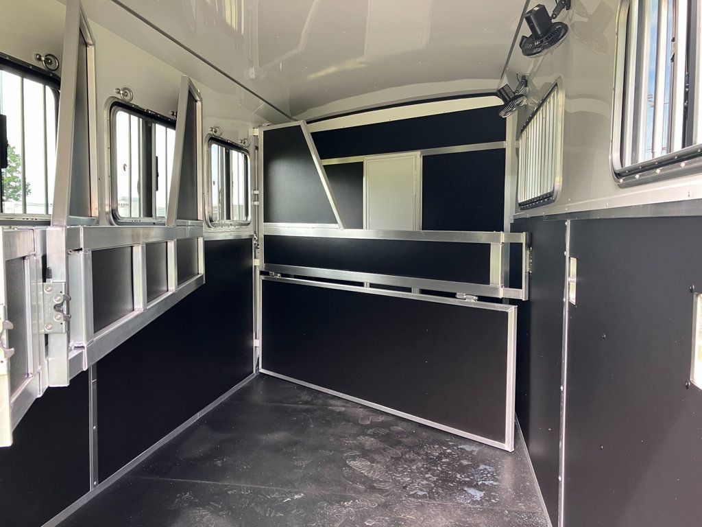 2026 Shadow 4 Horse Slant 10'6 Living Quarters with Slide  - 22899958 - 8