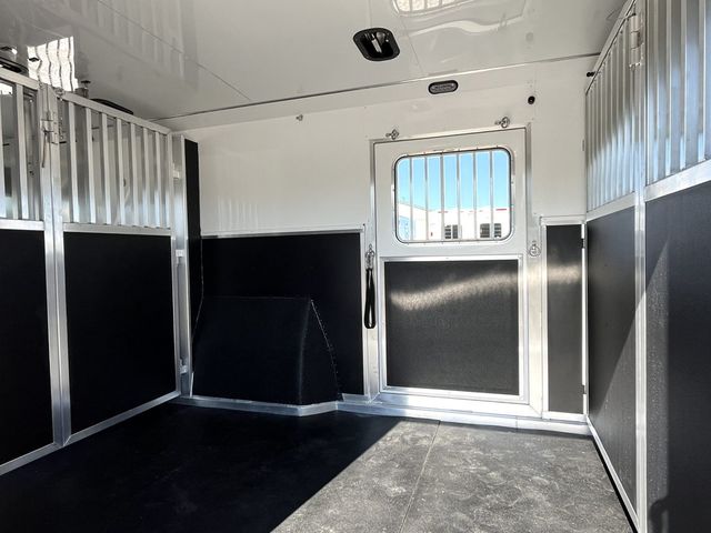 2026 Shadow 6 Horse Head to Head with King Tack & Side Ramp  - 22904772 - 3