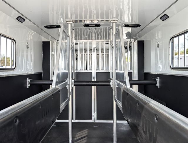 2026 Shadow 6 Horse Head to Head with King Tack & Side Ramp  - 23015402 - 9