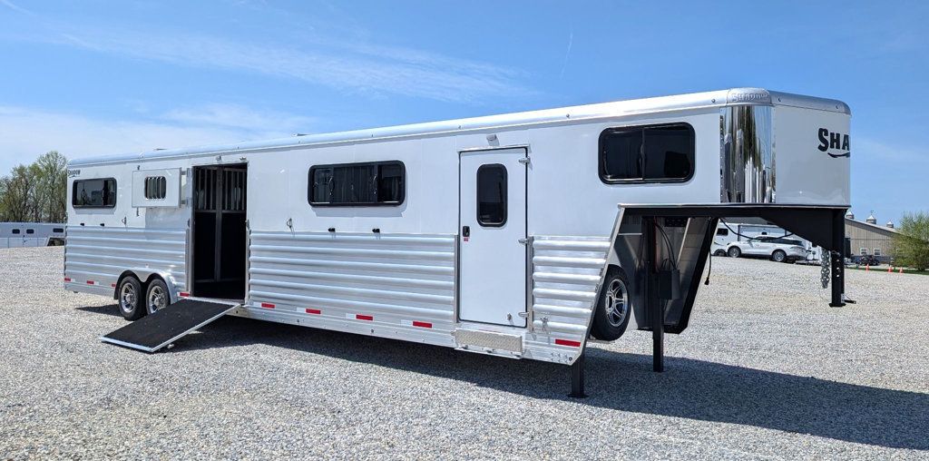 2026 Shadow 6 Horse Head to Head with King Tack & Side Ramp  - 23015402 - 1