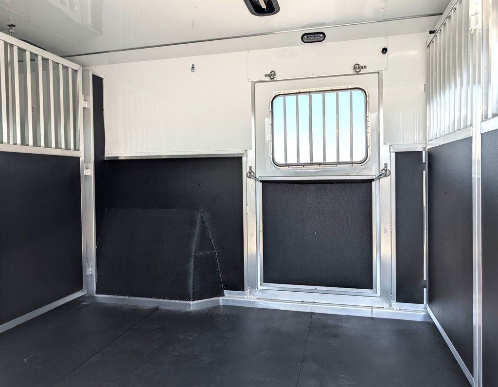 2026 Shadow 6 Horse Head to Head with King Tack & Side Ramp  - 23015402 - 2